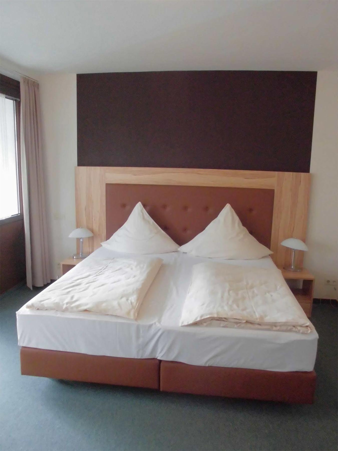Hotel Roeb نيدغن المظهر الخارجي الصورة
